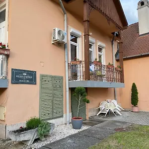 balazs-apartman.egerhotels.net/