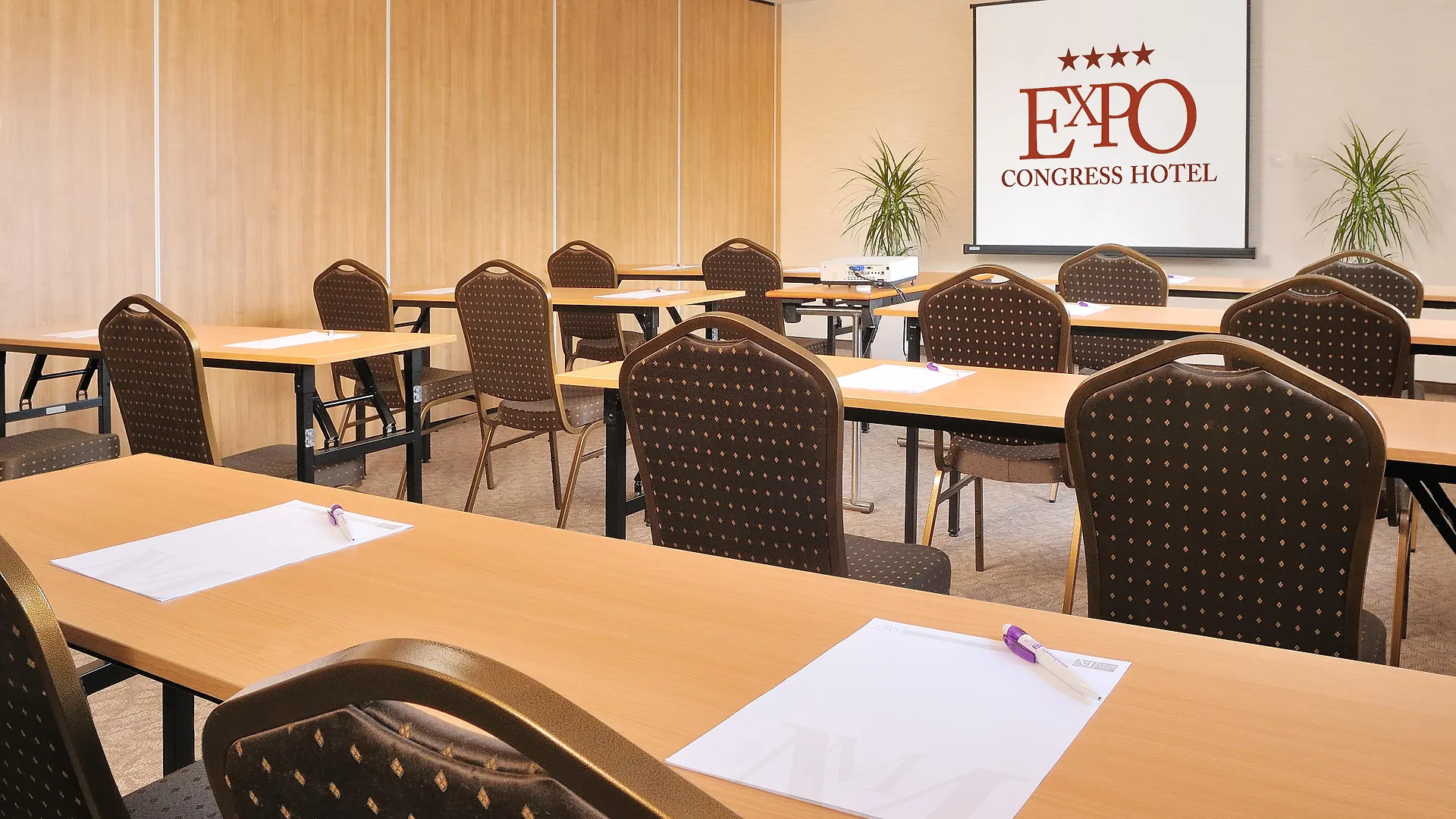 בודפשט Expo Tower By Mellow Mood Hotels 4*,